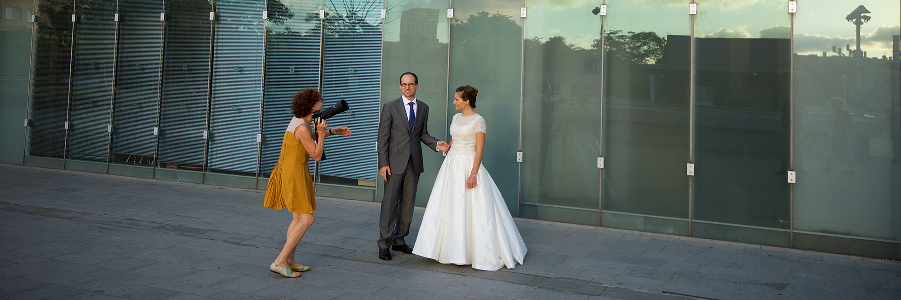 museum TLV מוזאון תל אביב צילומי זוג לחתונה