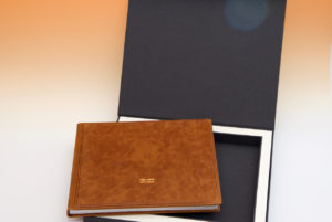 קופסא לספר מתנה לדן שפירו