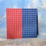 אקורדיון עם 12 צלעות להדבקת תמונות, קרטונים מחופים בבד צבעוני בחזית ובגב, ביניהם גליון נייר מקופל